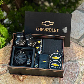 Набір з логотипом Chevrolet в подарунковій дерев'яній коробці з темного дерева