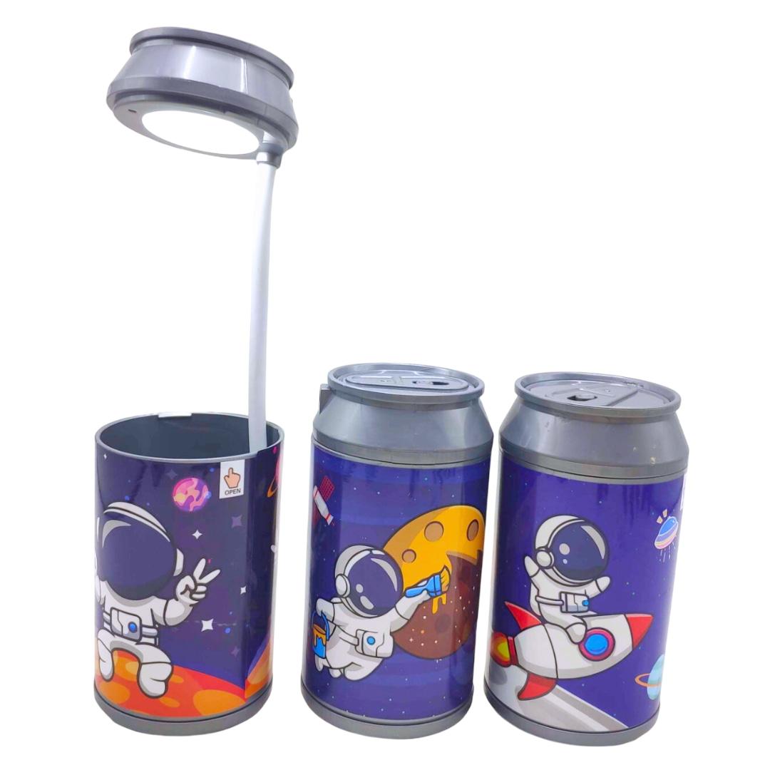 Світильник дитячий з підставкою під олівці та ручки, баночка Космонавт, асорті (зарядка від USB) 40977, фото 1