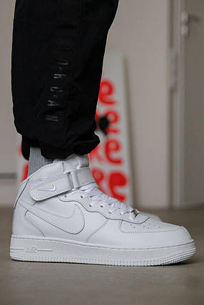 Зимові Чоловічі Кросівки Nike Air Force 1 High White Winter / Найк Аїр Форс 1 Високі Білі (Хутро), фото 1