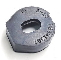 Відбійник кришки багажника, оригінал MB331387 Мітсубіші Паджеро Пінін, іО 1998-2007