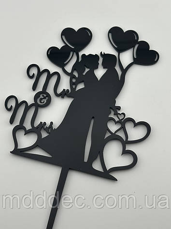 Топпер фігурка для весільного торта Mr&Mrs, топер весільний пара з серцями, фото 1