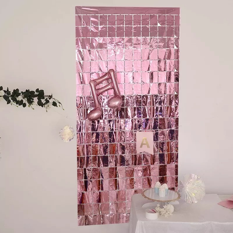 Шторка для фотозони квадратиком (фольгована) | Рожевий 1х2м