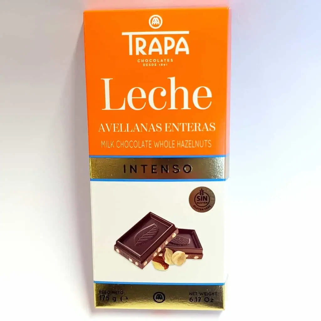 Молочний шоколад з цілим фундуком без глютену Trapa Intenso Whole Milk Hazelnuts 175 г Іспанія