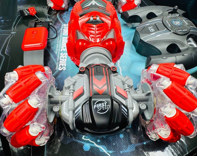 Машинки на пульті управління перевертиш