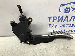 Педаль газа Nissan Juke F15 1.6 TURBO MR16DDT 2010 (б/у)