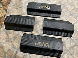 Захист порогів - накладки на пороги Suzuki GRAND VITARA II 5-дверцята з 2005 р. (Premium карбон)