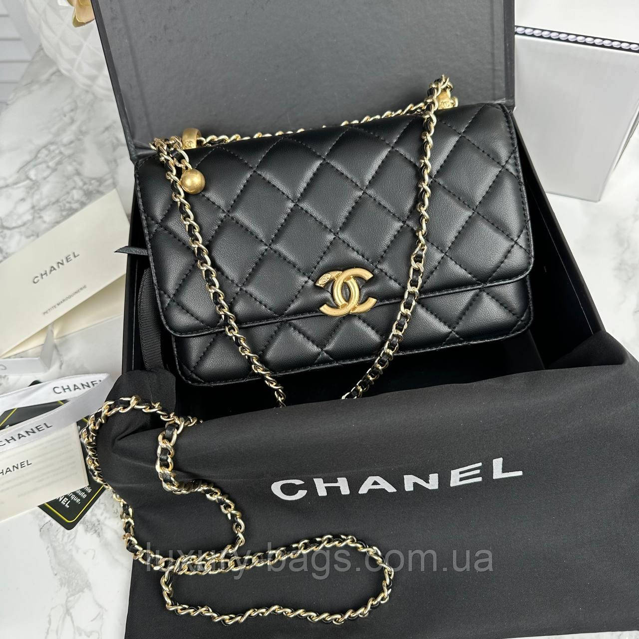 Шкіряна жіноча сумка Chanel