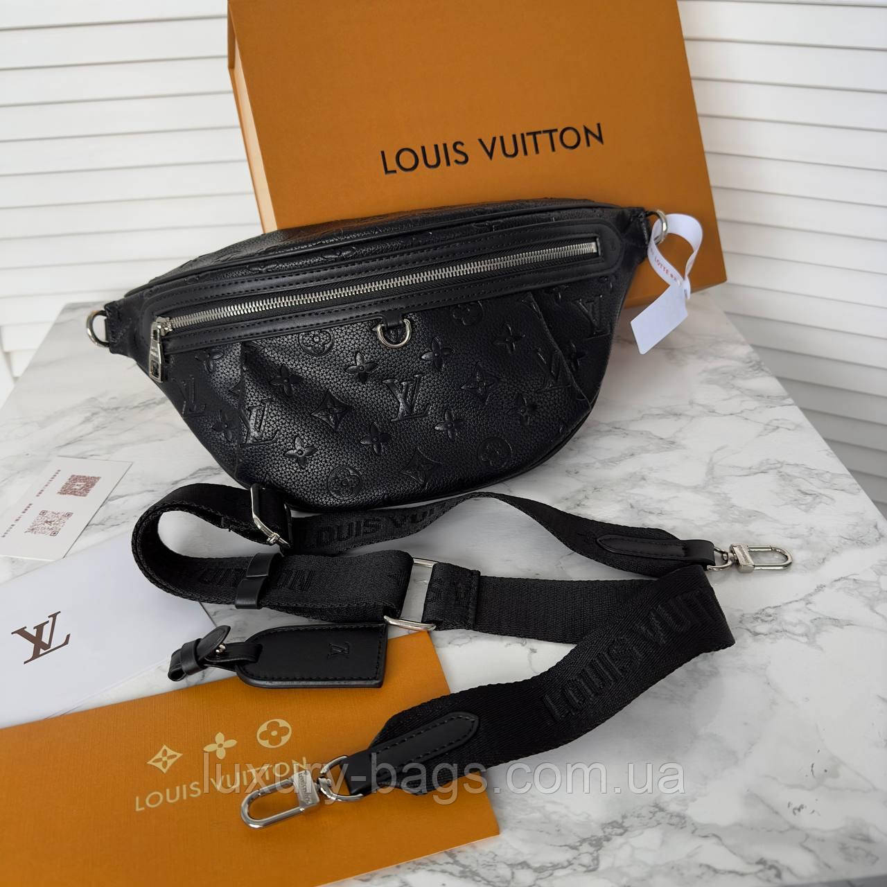 Стильна бананка Louis Vuitton Monogram