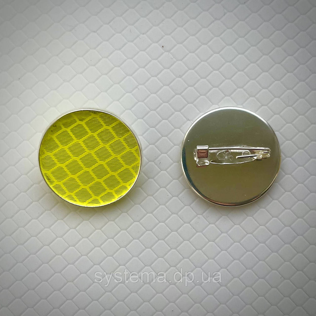 Значок-отражатель, желто-зеленый (лимонка), диаметр 25 мм