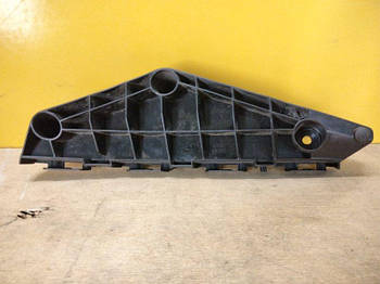 Кронштейн переднього бампера TOYOTA AVENSIS 08-18 лев. (б/у)