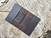 Обкладинка ПАСПОРТ чоловіча шкіряна коричнева з тисненням Тризуб Герб України, фото 2