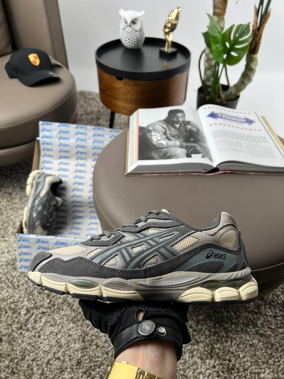 Чоловічі кросівки ASICS Gel-NYC Beige Grey Brown, чоловічі кеди Асикс текстиль шкіра замша. Чоловіче взуття