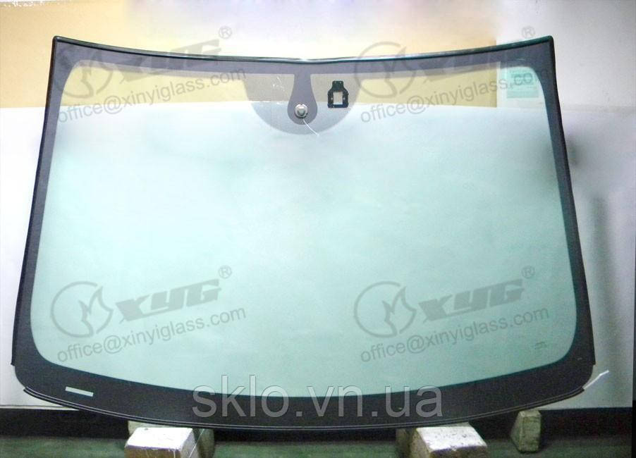 Лобове скло Dodge Dart 2012-2017 з датчиком запотівання, молдингом і кріпленням (шовк, дзеркало 11 см) - Додж Дарт