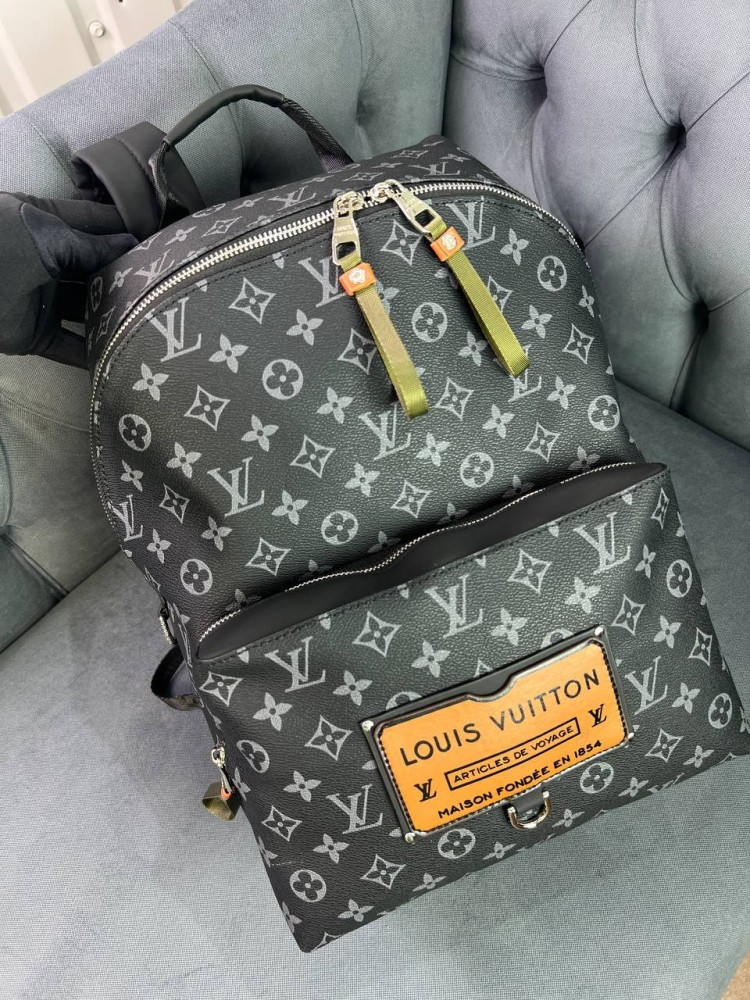 Рюкзак сірий louis Vuitton Discovery c589