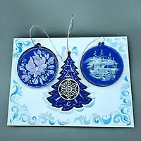 Новорічна листівка крафтова Морозний візерунки 3 підвіски на ялинку