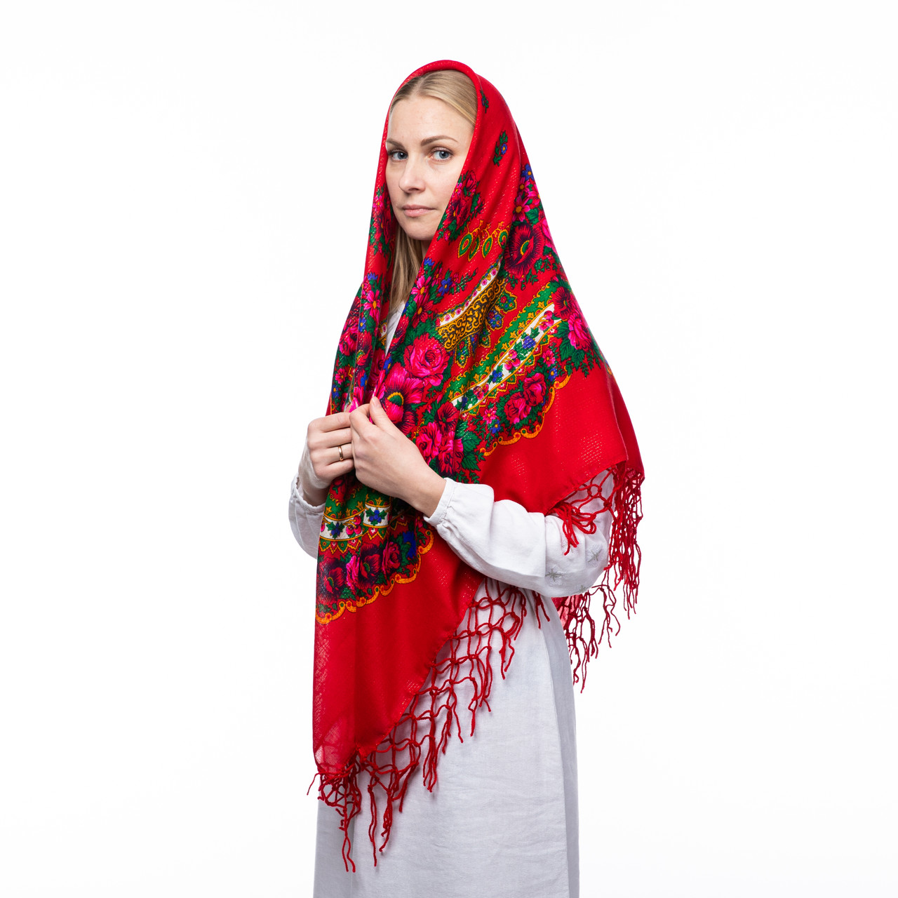 Українська хустка з люрексом та китицями 120х120см Червона