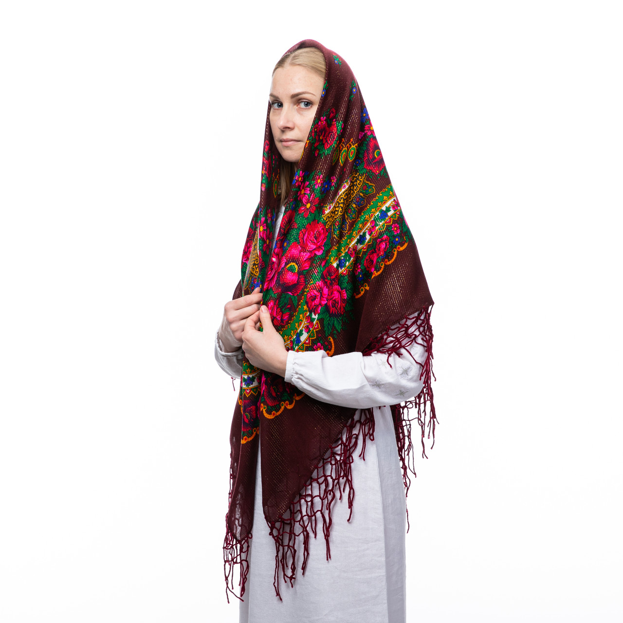 Українська хустка з люрексом та китицями 120х120см Бордова