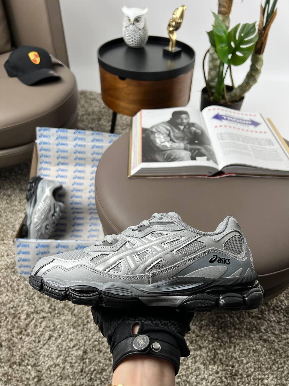 Чоловічі кросівки ASICS Gel-NYC Silver, чоловічі кеди Асикс текстиль шкіра замша срібні. Чоловіче взуття