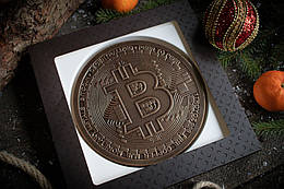 Шоколадний біткоїн великий в подарунковій коробці