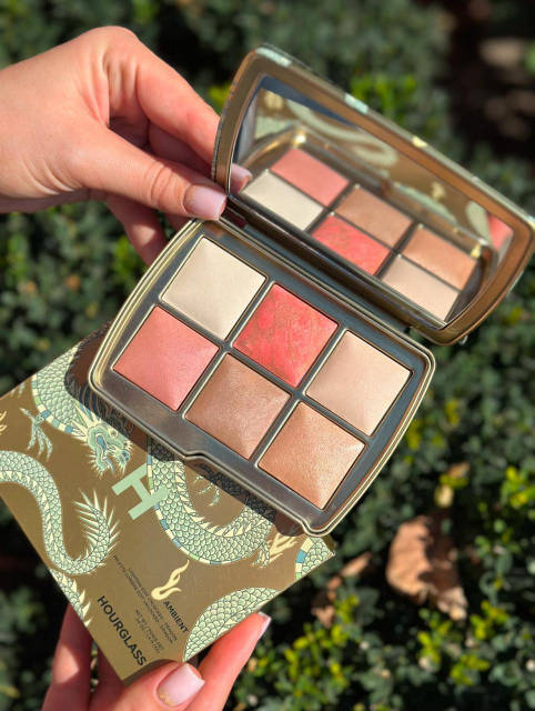 Палитра для лица Hourglass Ambient Lighting Edit Unlocked - Dragon