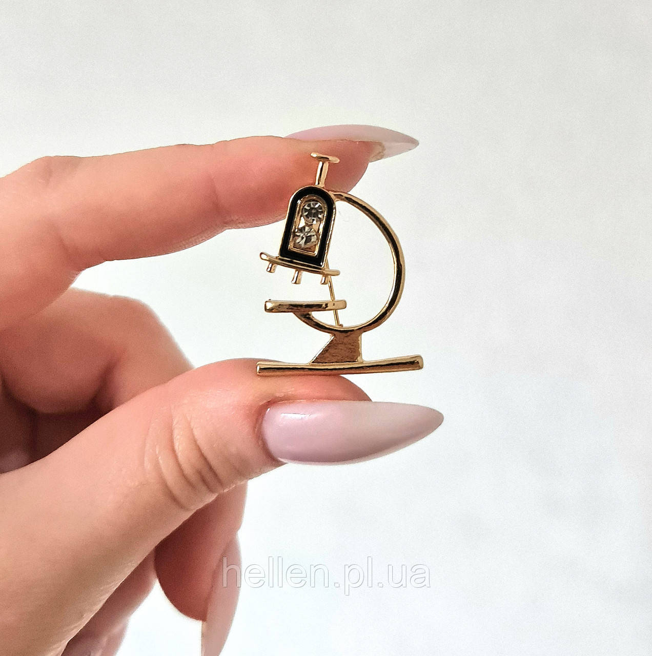 Медична брошка "Мікроскоп"