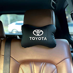 Подушка на підголівник з вишивкою марки Toyota