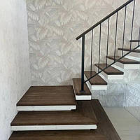 Дерев'яні сходи