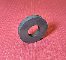 Магніт феритовий посилений 72мм12мм32мм