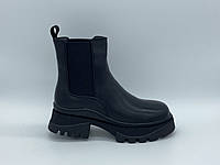 Зимові черевики на товстій підошві Erisses. Маленькі розміри: 33, 34, 35.