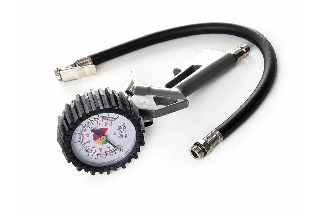 Пневматичний пістолет для підкачування коліс Apro, робочий тиск до 12 бар, гальванічне покриття