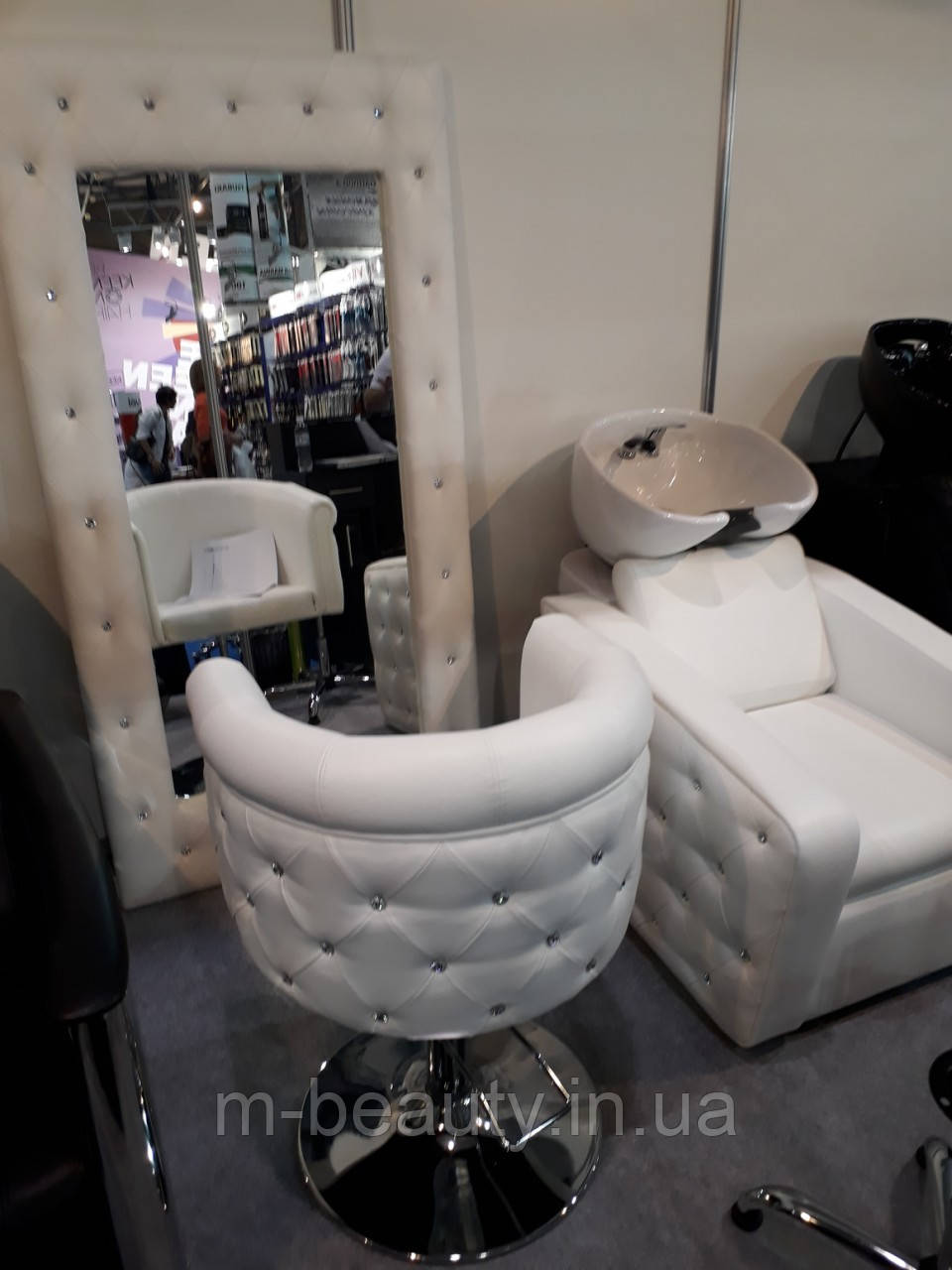 Комплект меблів для салону краси 3в1 Passion WHITE меблі перукарські (VM2016+856+715)