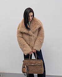 Модна актуальна брендова жіноча коротка пухнаста тепла шубка з екохутра