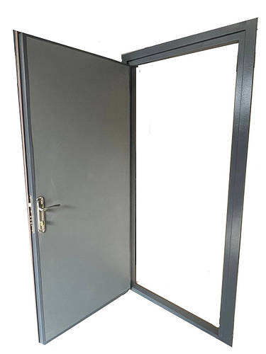 На що звернути увагу при виборі дверей для тамбура: Поради від професіоналів