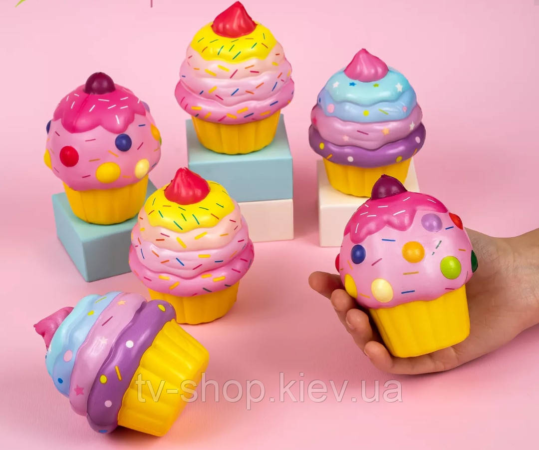 Іграшка-антистрес з ароматом Squishy Тортик (11 см), фото 1