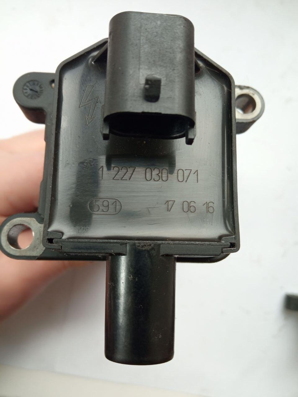 Катушка запалювання BMW 0 221 504 004 / 0221504004 / 1 703 227 / 1703227