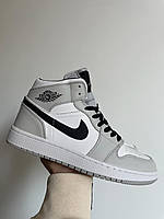 Чоловічі сірі кросівки Nike Air Jordan 1 Retro High High Grey White Black х Джордан 41