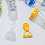 Силіконова пляшечка з ложкою для годування 120 мл. Блакитна, фото 5