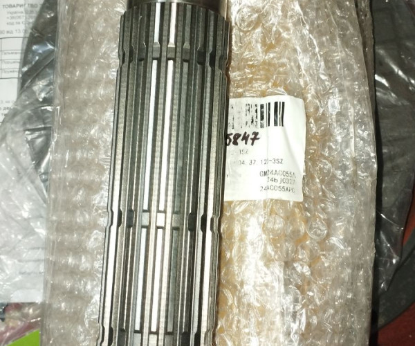 Приводний вал редуктора  КПП 1204.37.123-3SZ 240100025847