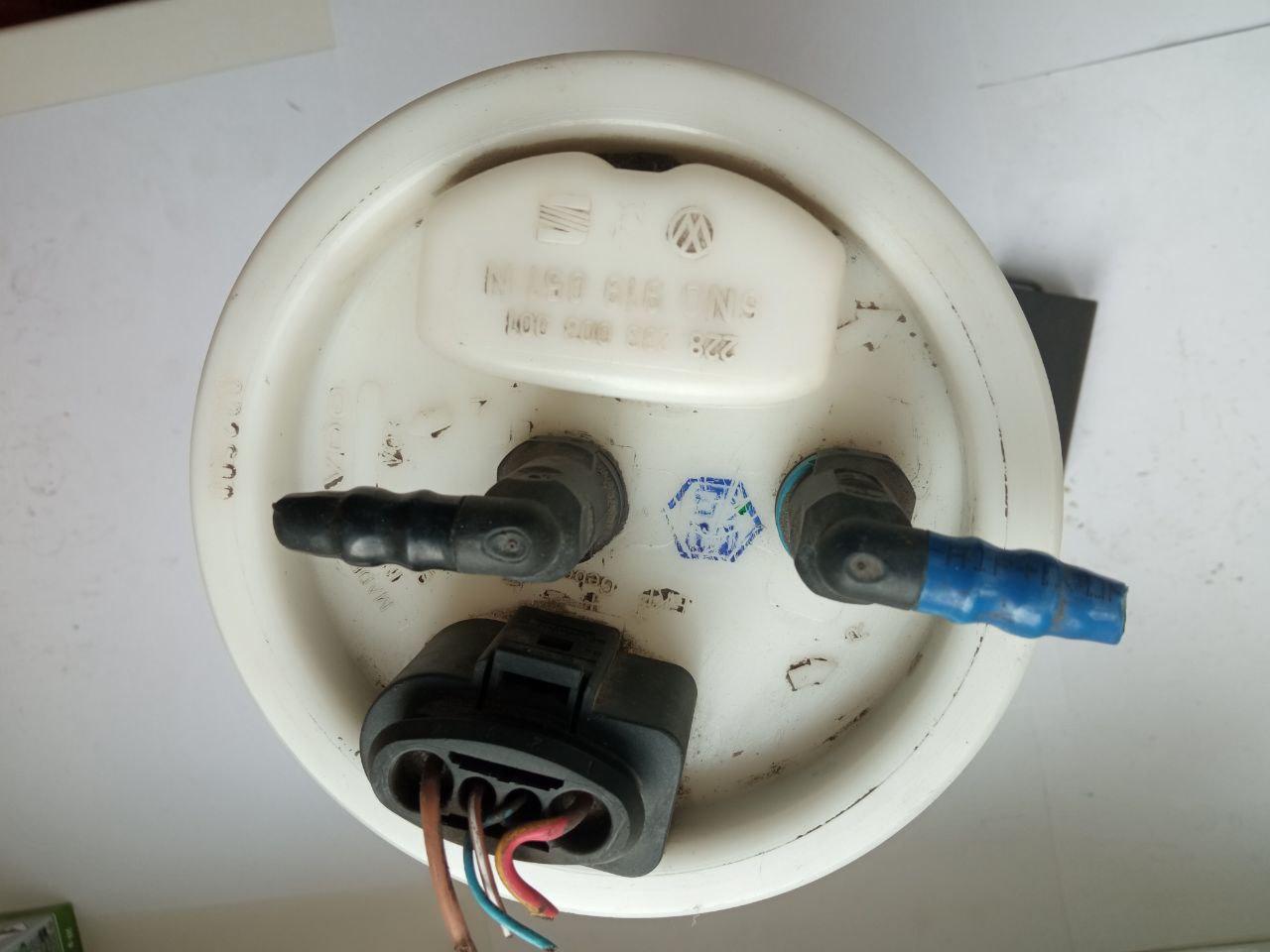 Паливний насос Volkswagen Polo 6N 2.1,4 / Seat VDO 228 233 001 / 228233001 / 6N0 919 051N / 6N0919051N