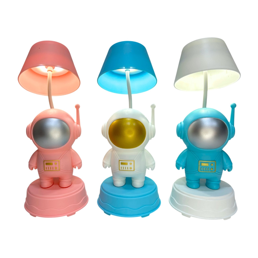Світильник дитячий + нічник зі стругачкою, Космонавт h — 24 см з наклейками, асорті (зарядка від USB) 138-А, фото 1