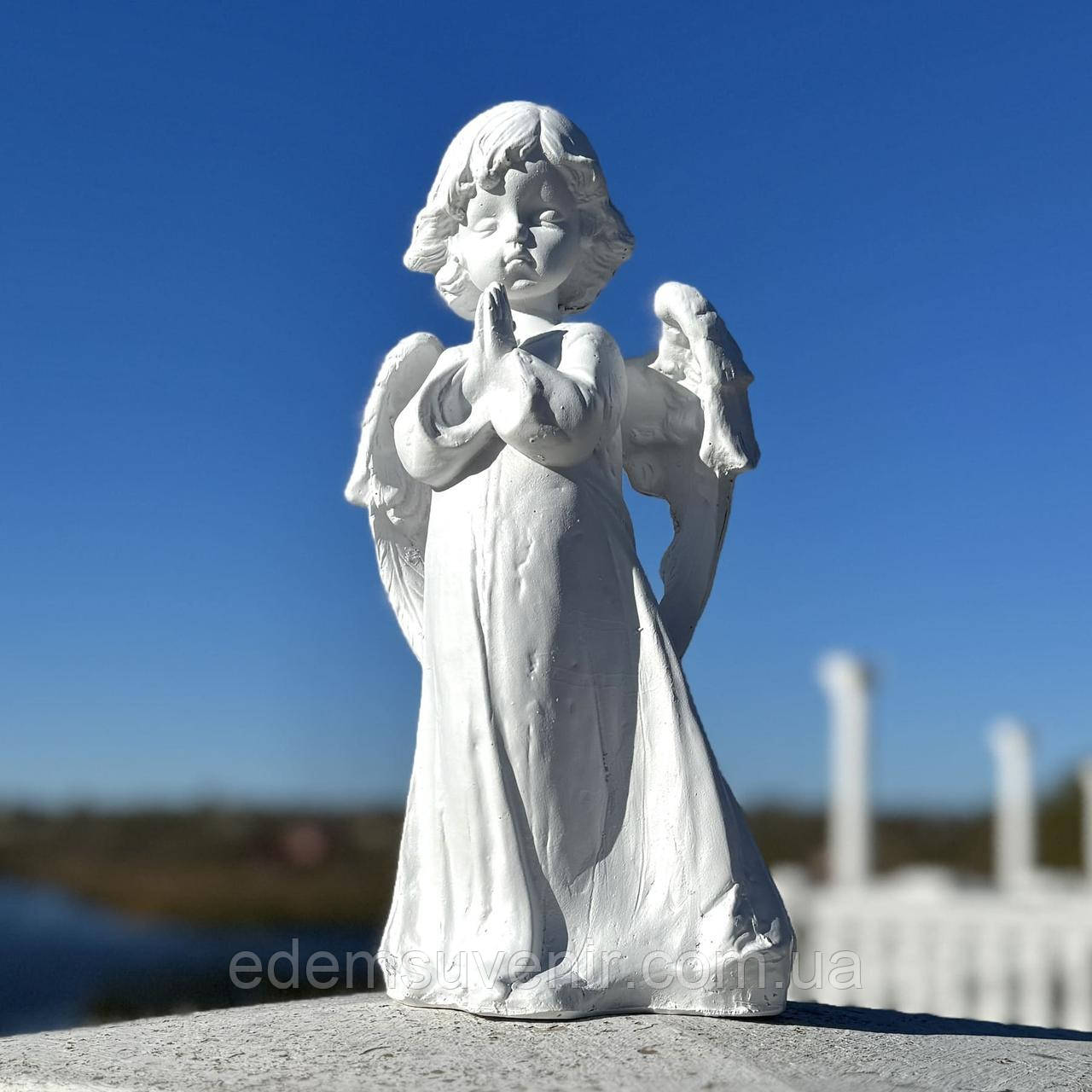 Фігура Янгол Дівчинка стоїть, скульптура ангела на могилу, фігура янгола, скульптура ангел