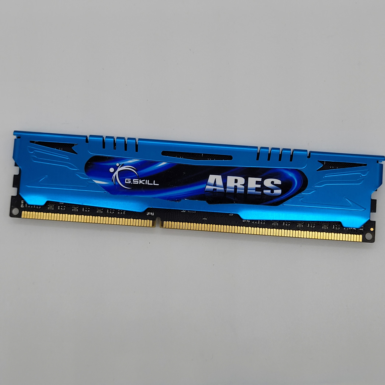 Оперативна пам'ять G.Skill ARES DDR3 8Gb 1600MHz PC3-12800U 2R8 CL10 (F3-1600C10D-16GAB) Б/У