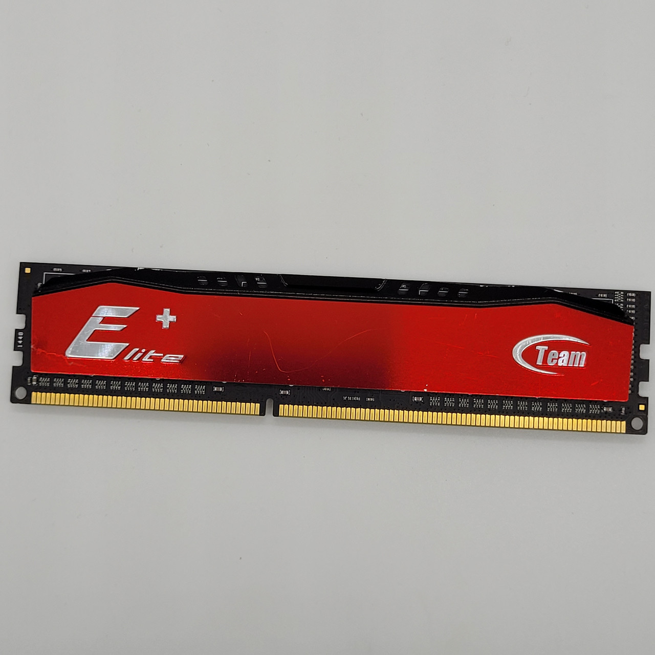 Оперативна пам'ять Team Elite+ DDR3 8Gb 1600MHz PC3-12800U 1R8 CL11 (TED38G1600HC11BK) Б/В