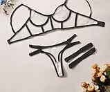 Жіночий комплект чорного кольору ліф, трусики, пов'язки на ноги, фото 2