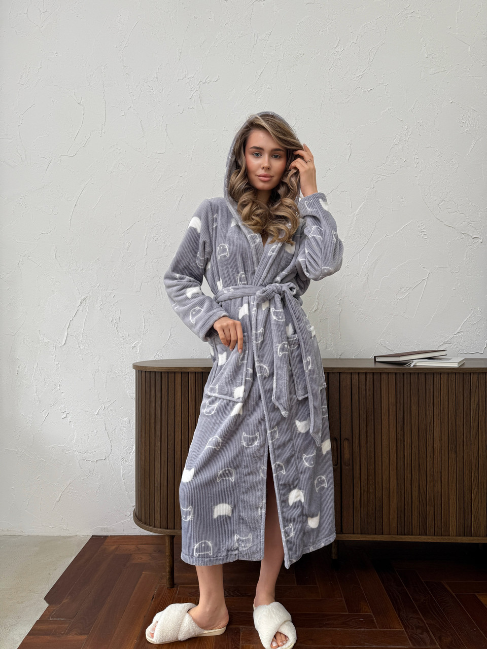 Жіночий халат COSY теплий махровий з капюшоном Котики S/M велсофт сірий