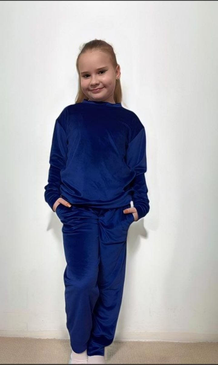 Дитячий костюм велюровий