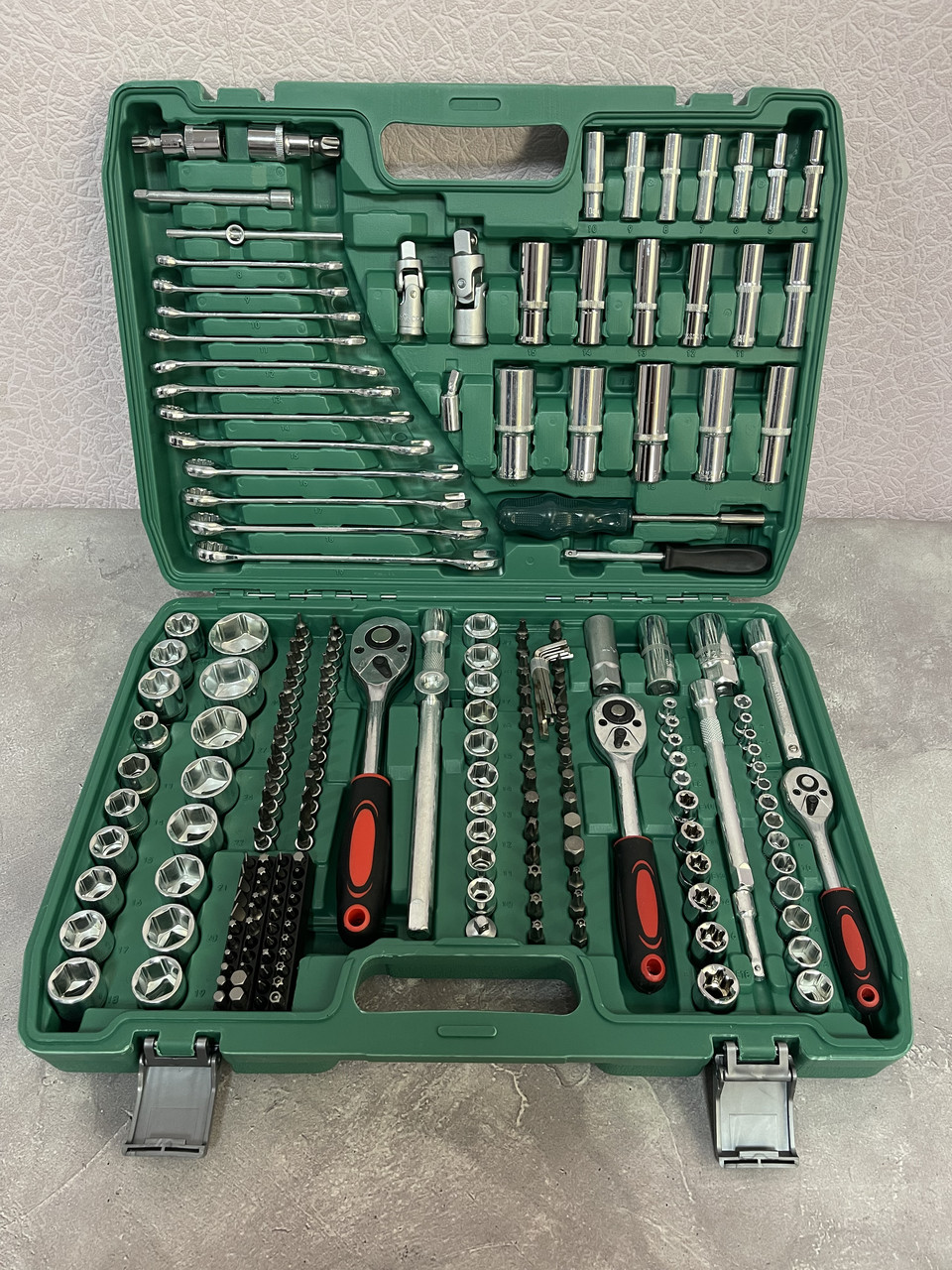 Набір інструментів 216 предметів у кейсі