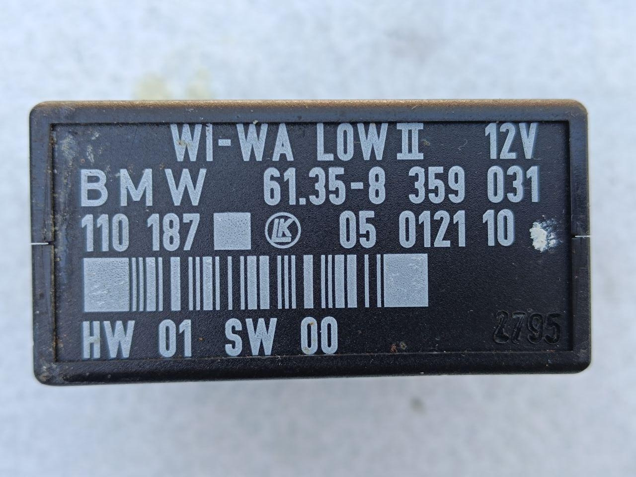 Електронний блок керування BMW E36 61.35-8 359 031 / 61358359031 / 110 187 / 110187 / 05012110 / HW 01 SW 00 / HW01SW00 / 2795