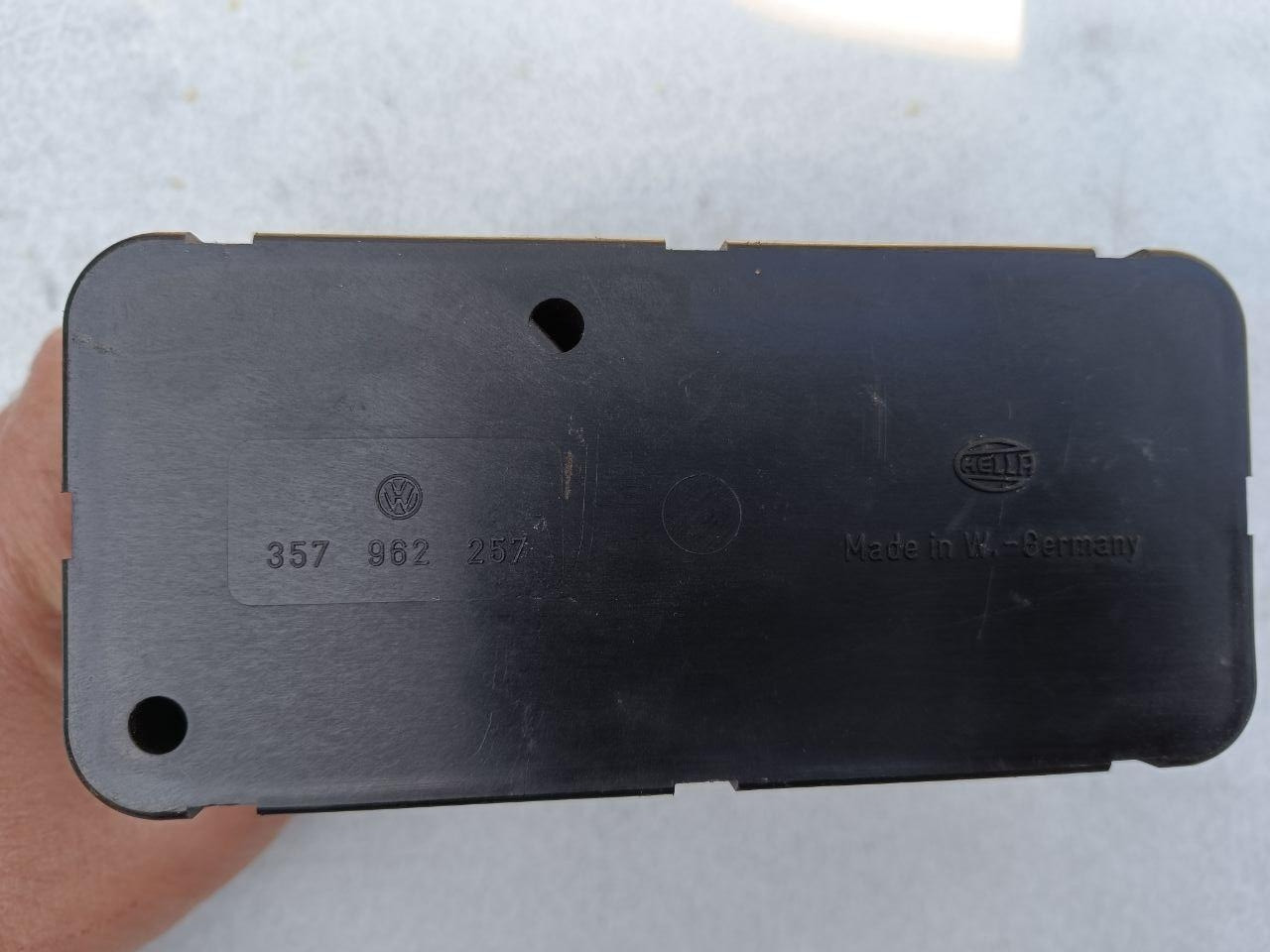 Насос (Компресор) Volkswagen 35i Hella 357 962 257 / 357962257