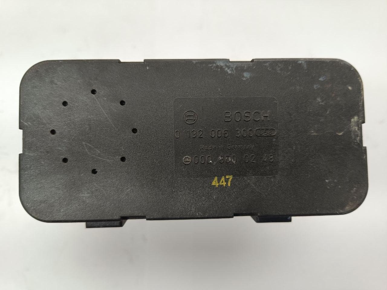 Компресор центрального замка Mercedes Bosch 0 132 006 300 / 0132006300 / 000 800 0248 / 0008000248